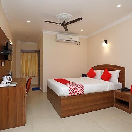 Oyo 13528 Kumud Plaza Otel Bhubaneswar Dış mekan fotoğraf