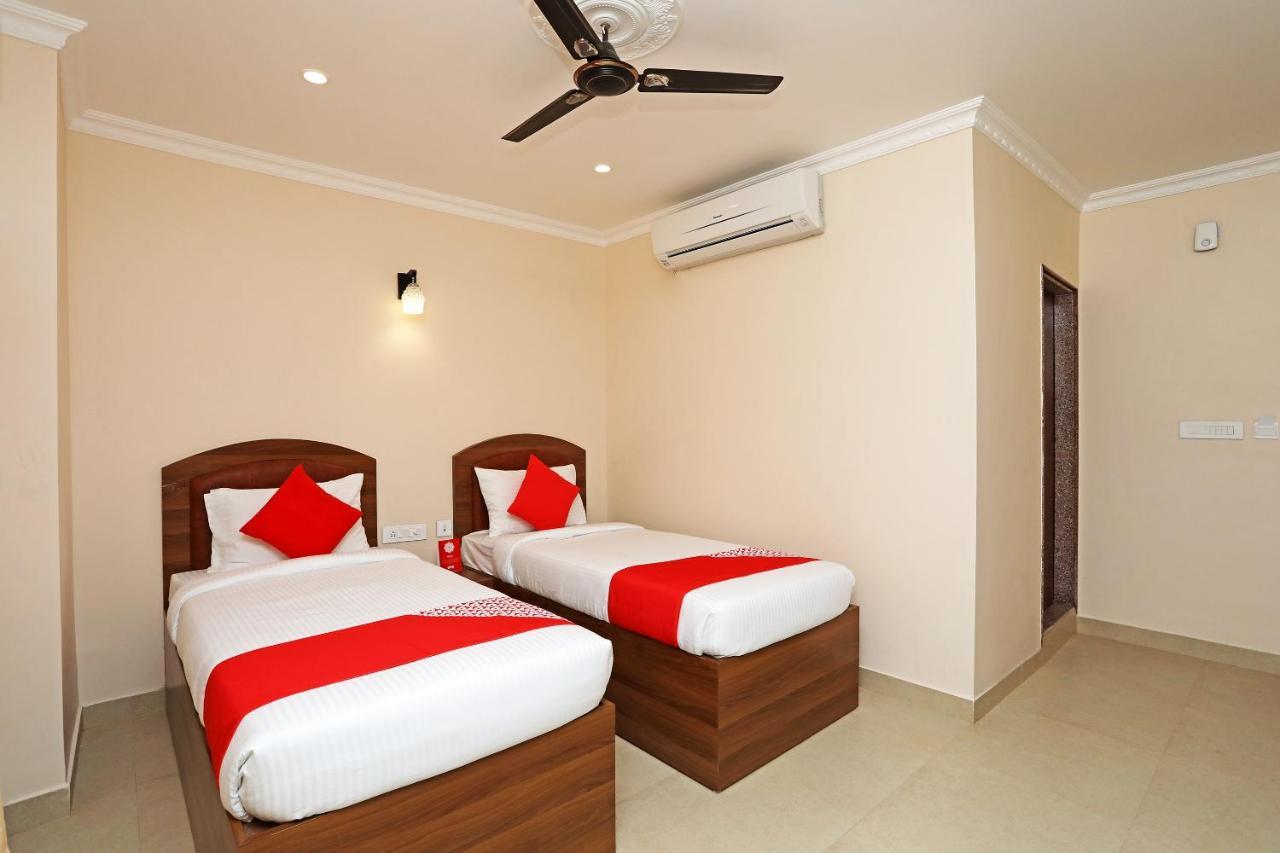 Oyo 13528 Kumud Plaza Otel Bhubaneswar Dış mekan fotoğraf