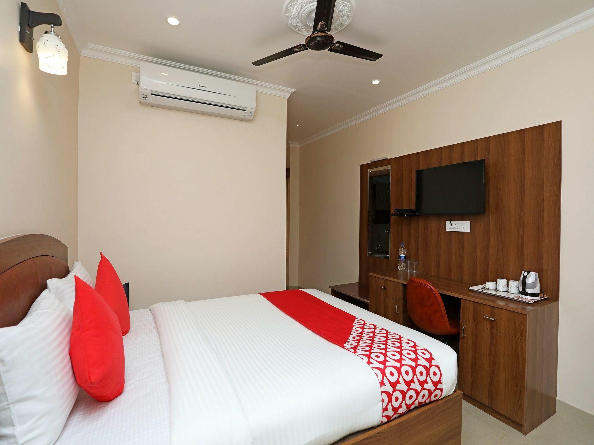 Oyo 13528 Kumud Plaza Otel Bhubaneswar Dış mekan fotoğraf