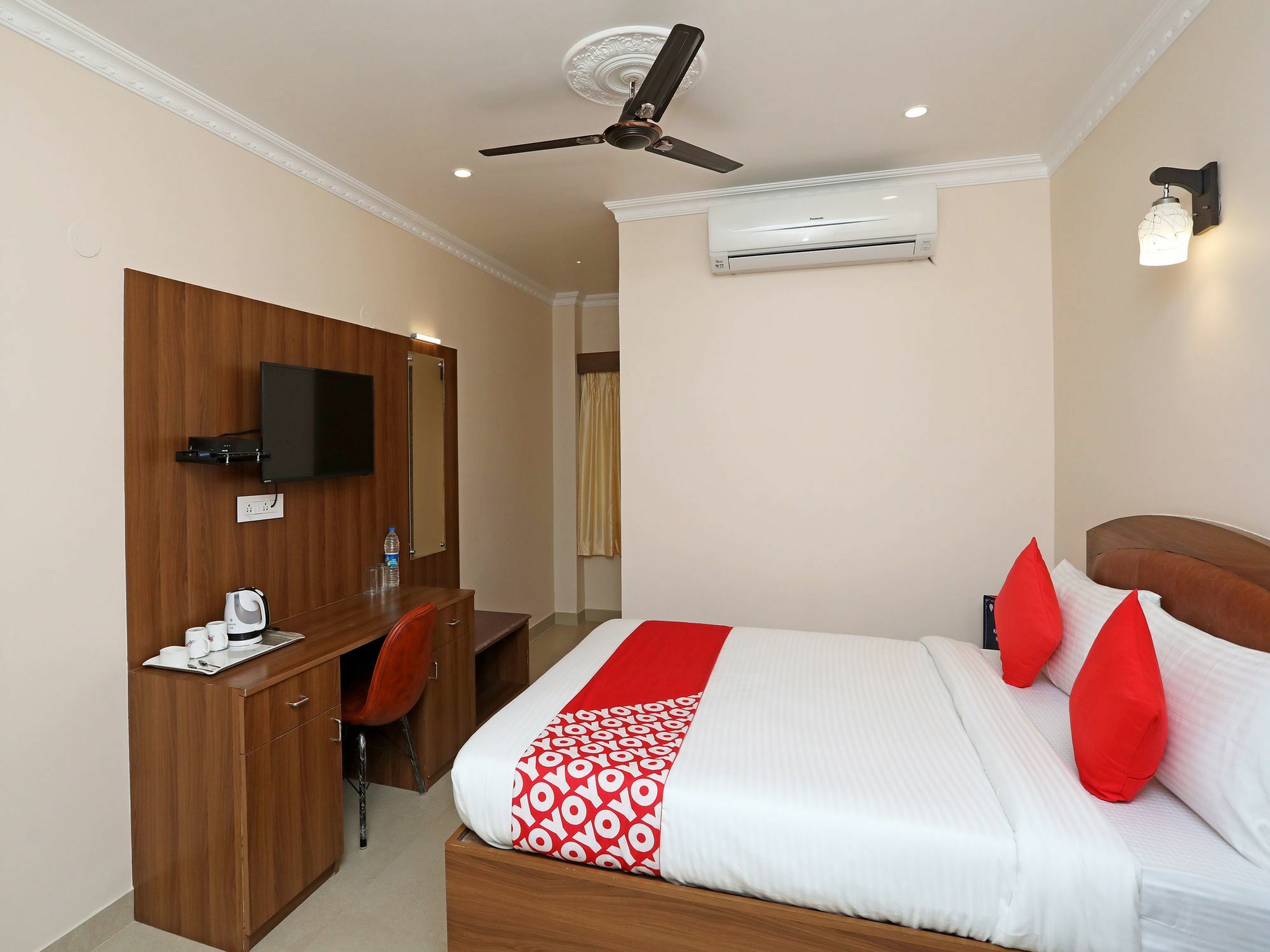 Oyo 13528 Kumud Plaza Otel Bhubaneswar Dış mekan fotoğraf