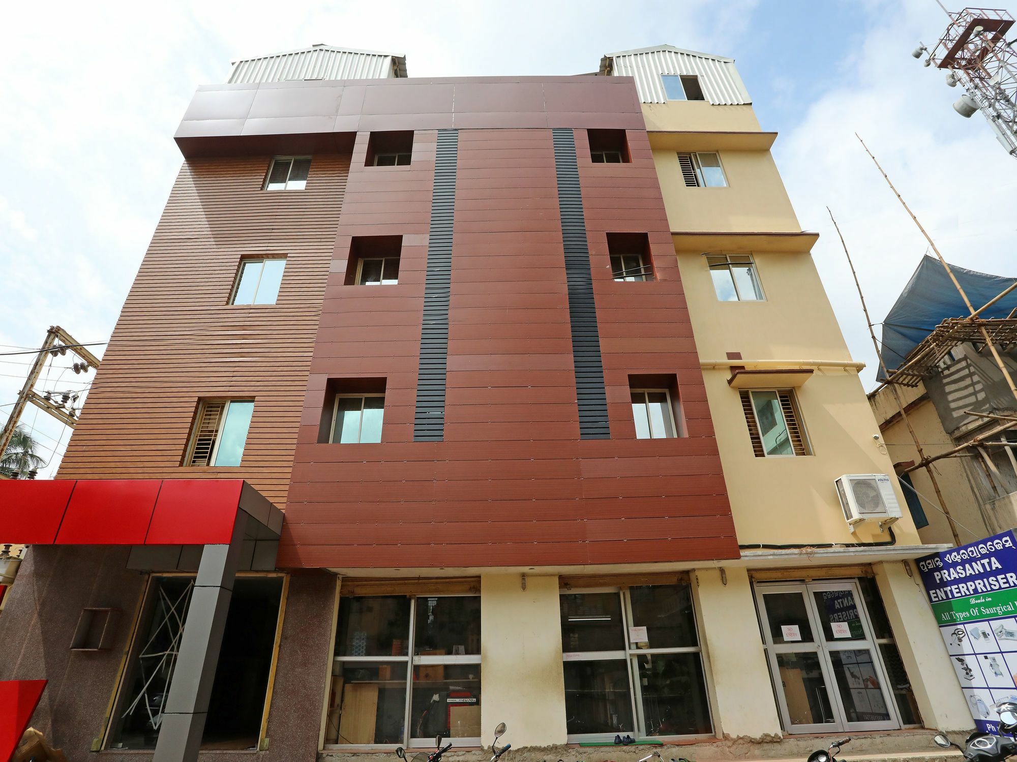 Oyo 13528 Kumud Plaza Otel Bhubaneswar Dış mekan fotoğraf